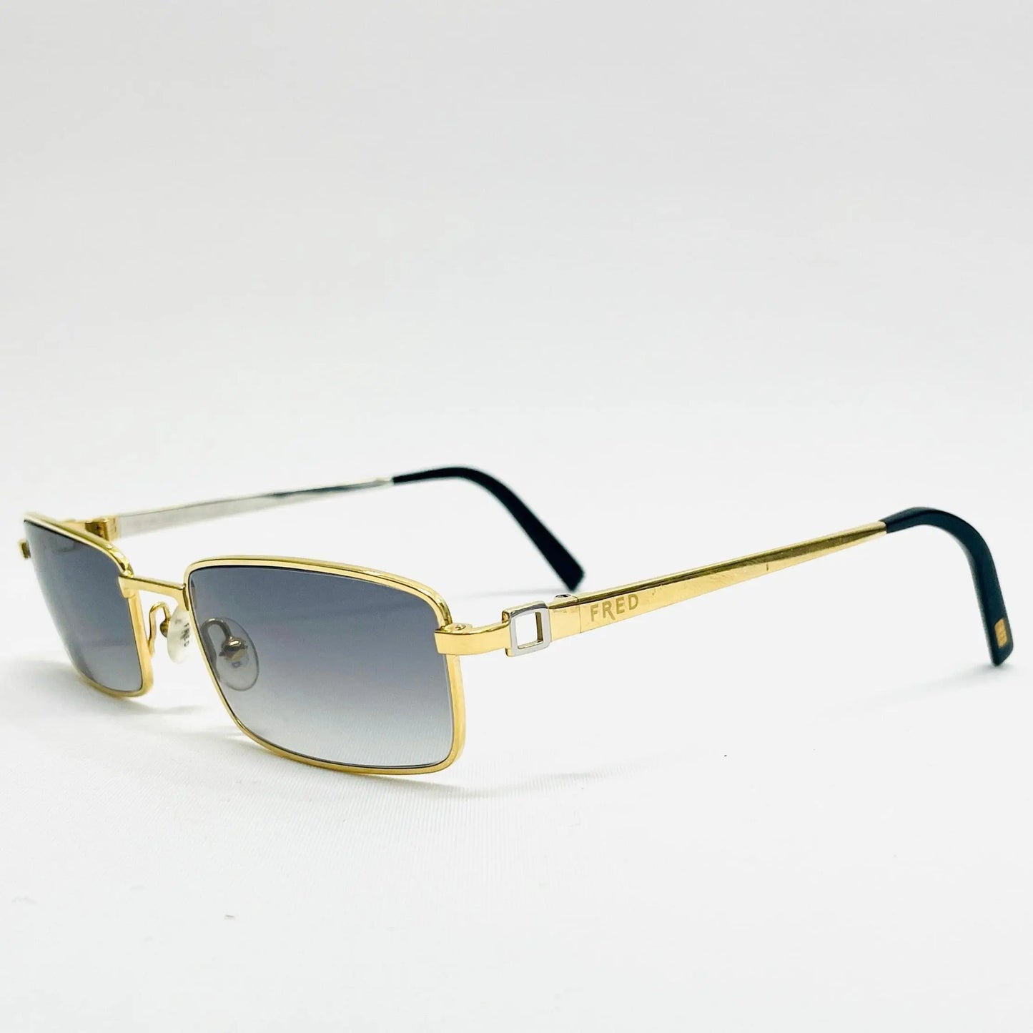 Fred-Paris-Sonnenbrille-Sunglasses-Model-Saint-Vincent-Gold Alt-Text bearbeiten