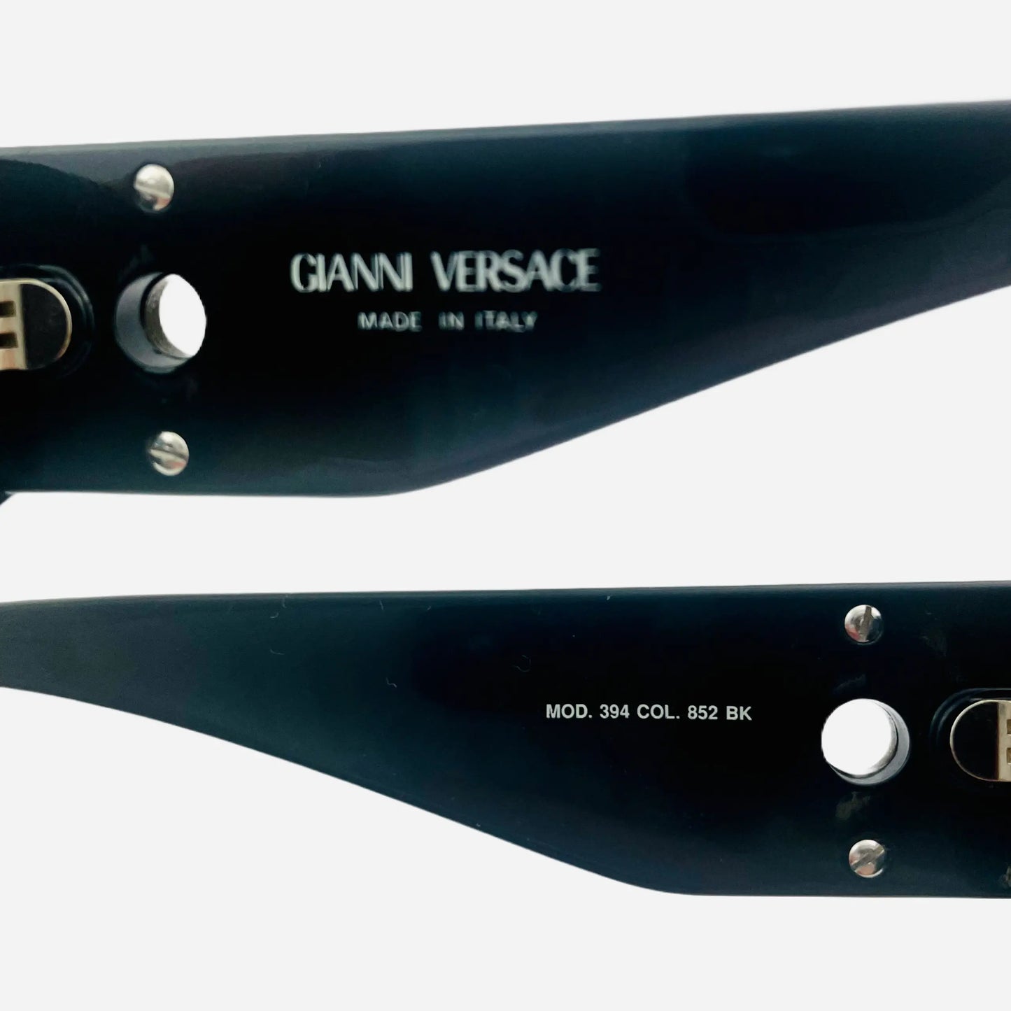 Vintage-Gianni-Versace-Sonnenbrille-Sunglasses-394-temples
