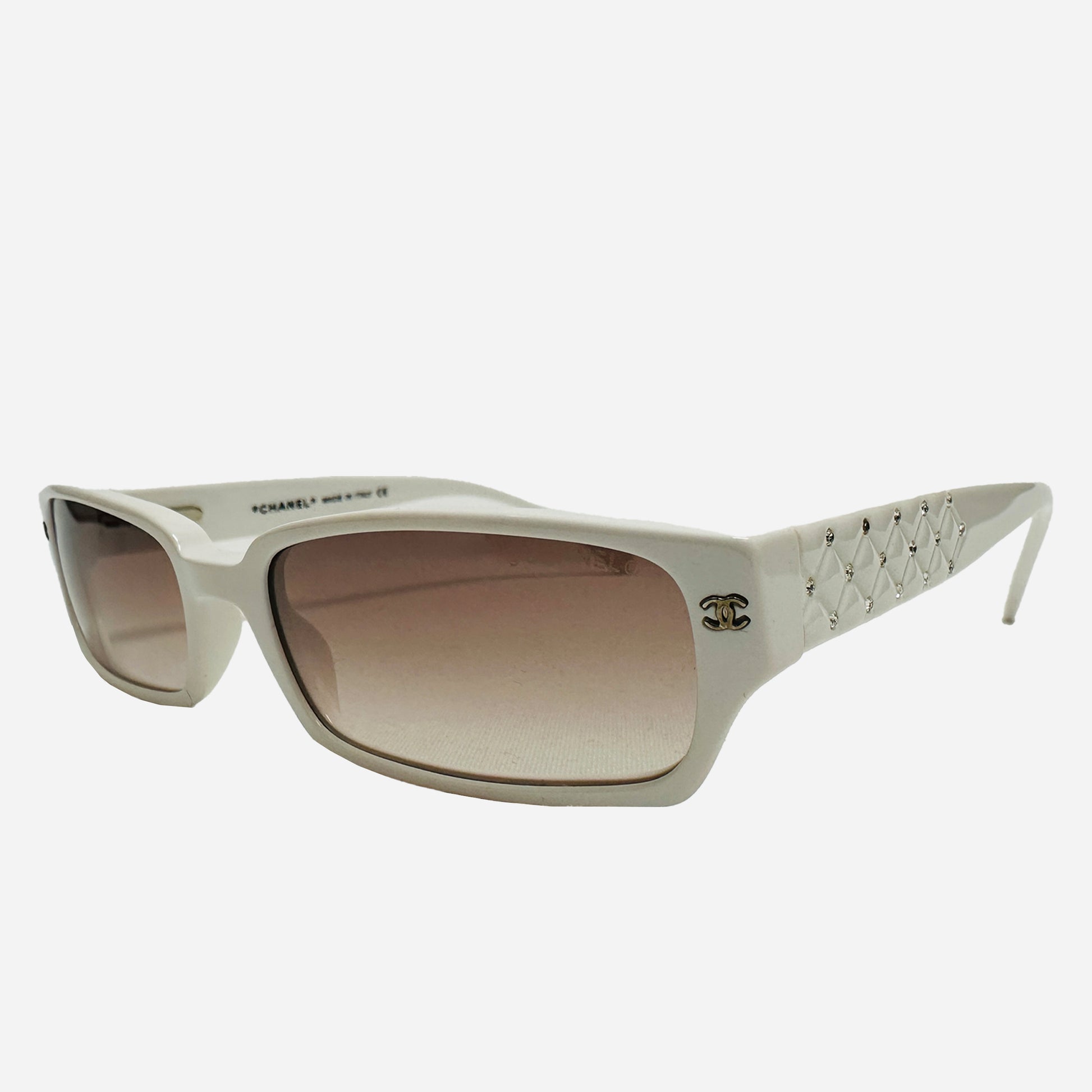 The-Seekers-Vintage-Coco-Chanel-Sunglasses-Sonnenbrille-5058-side-front