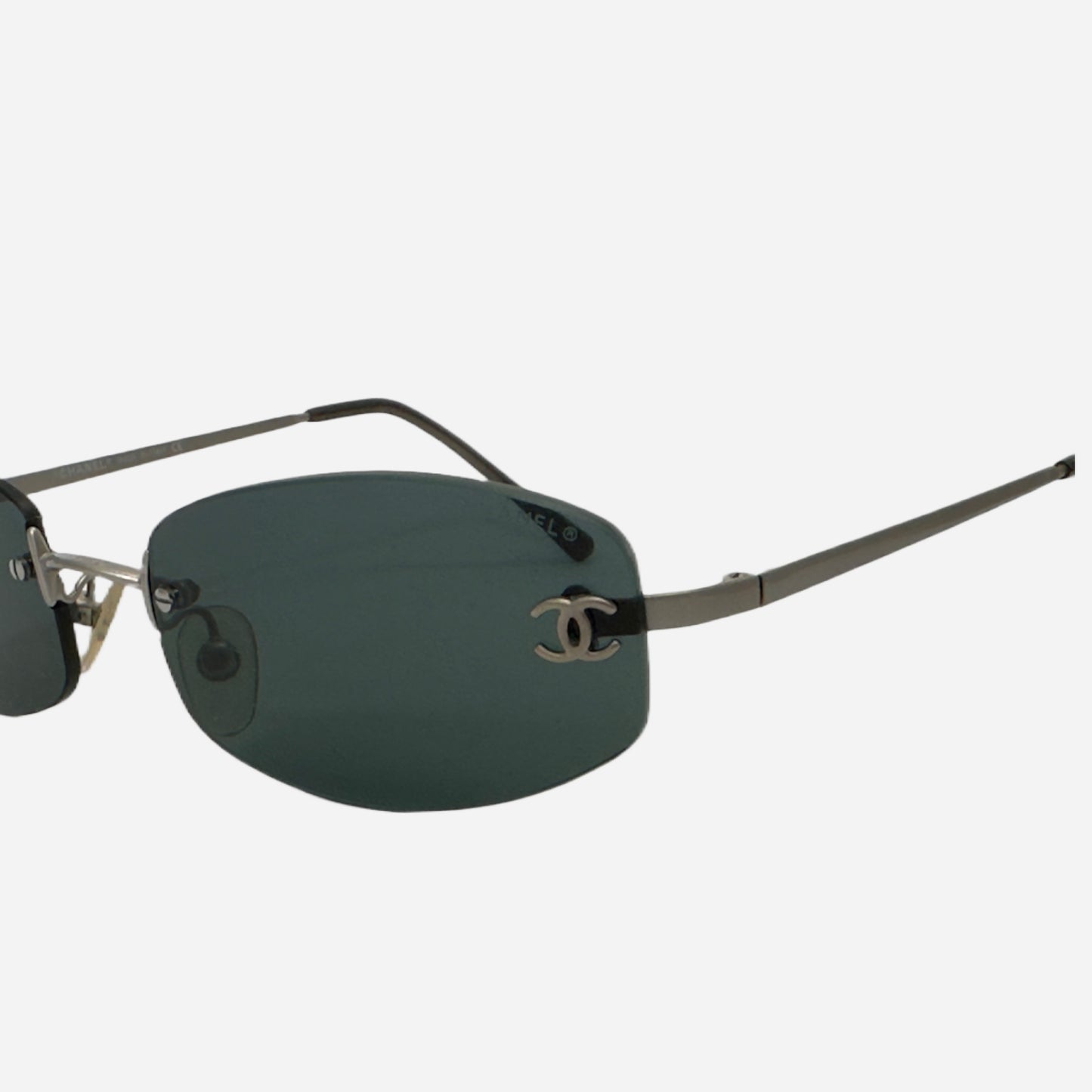 The-Seekers-Vintage-Coco-Chanel-Sunglasses-Sonnenbrille-Rahmenlos-4002-side-detail