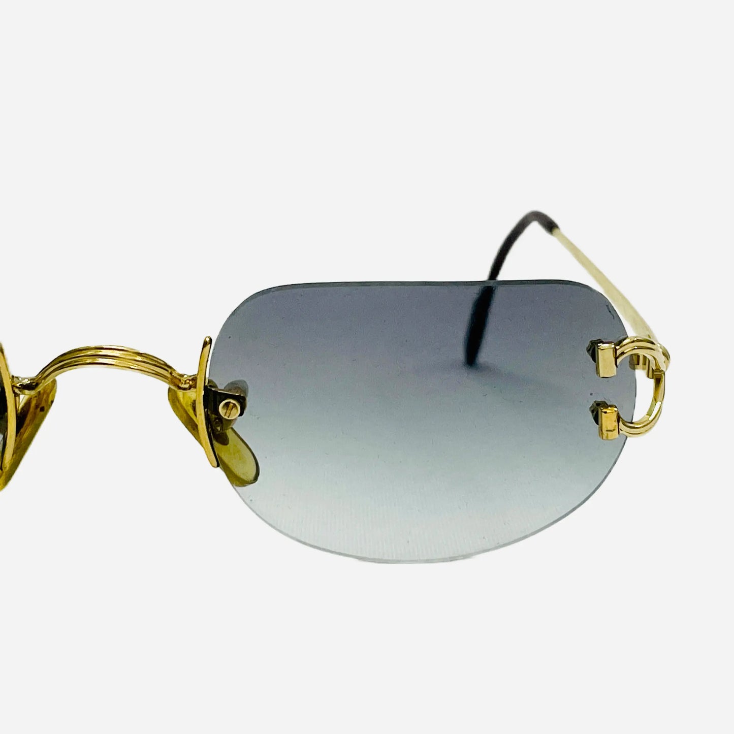 Vintage-Cartier-Big-C-Sonnenbrille-Sunglasses-22CT-Gold-Plated-the-seekers-detail-customized-shades-glass