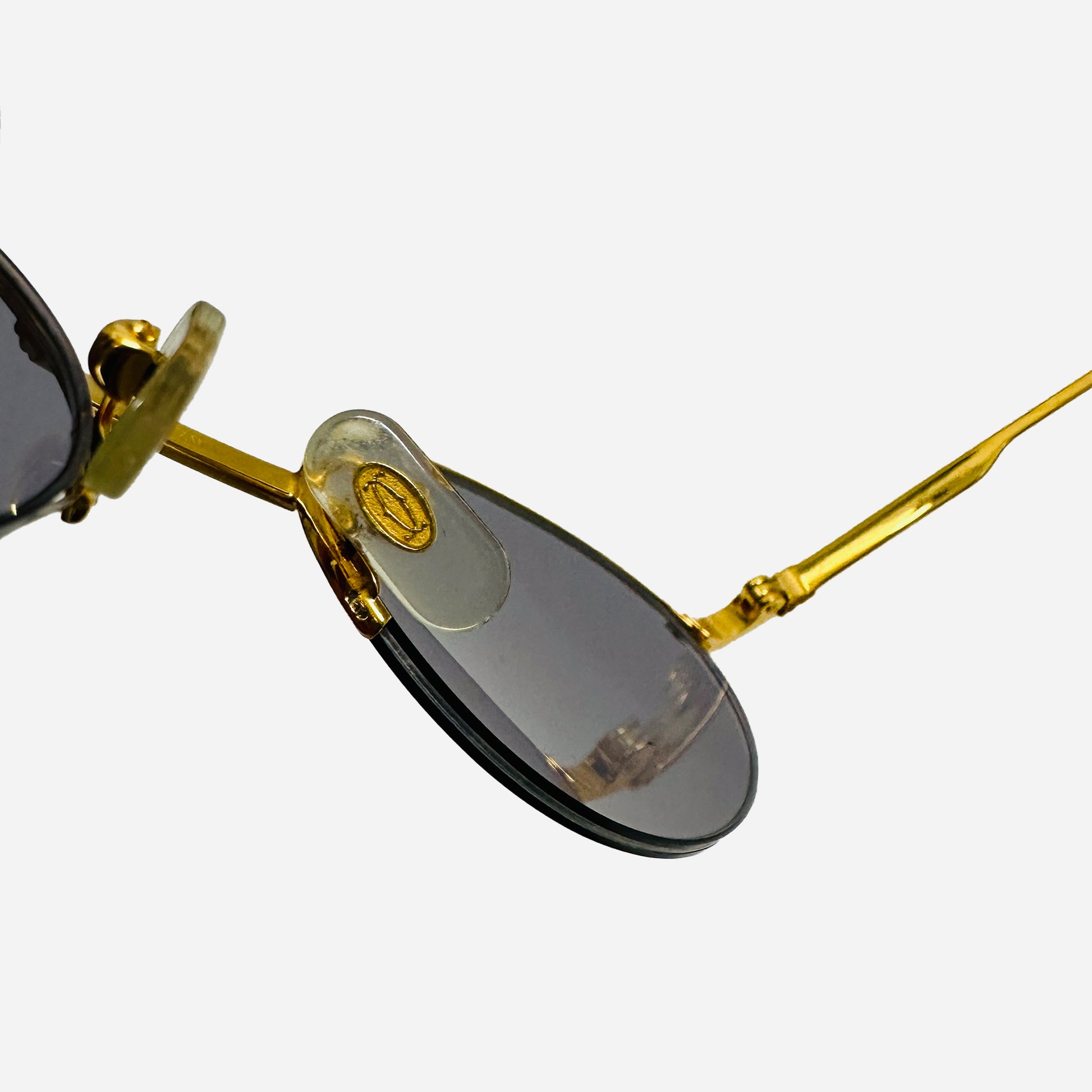 Vintage-Cartier-Colisee-22-Carats-Sonnenbrille-Sunglasses-the-seekers-vintage-designer-sunglasses-nose-pad-cartier