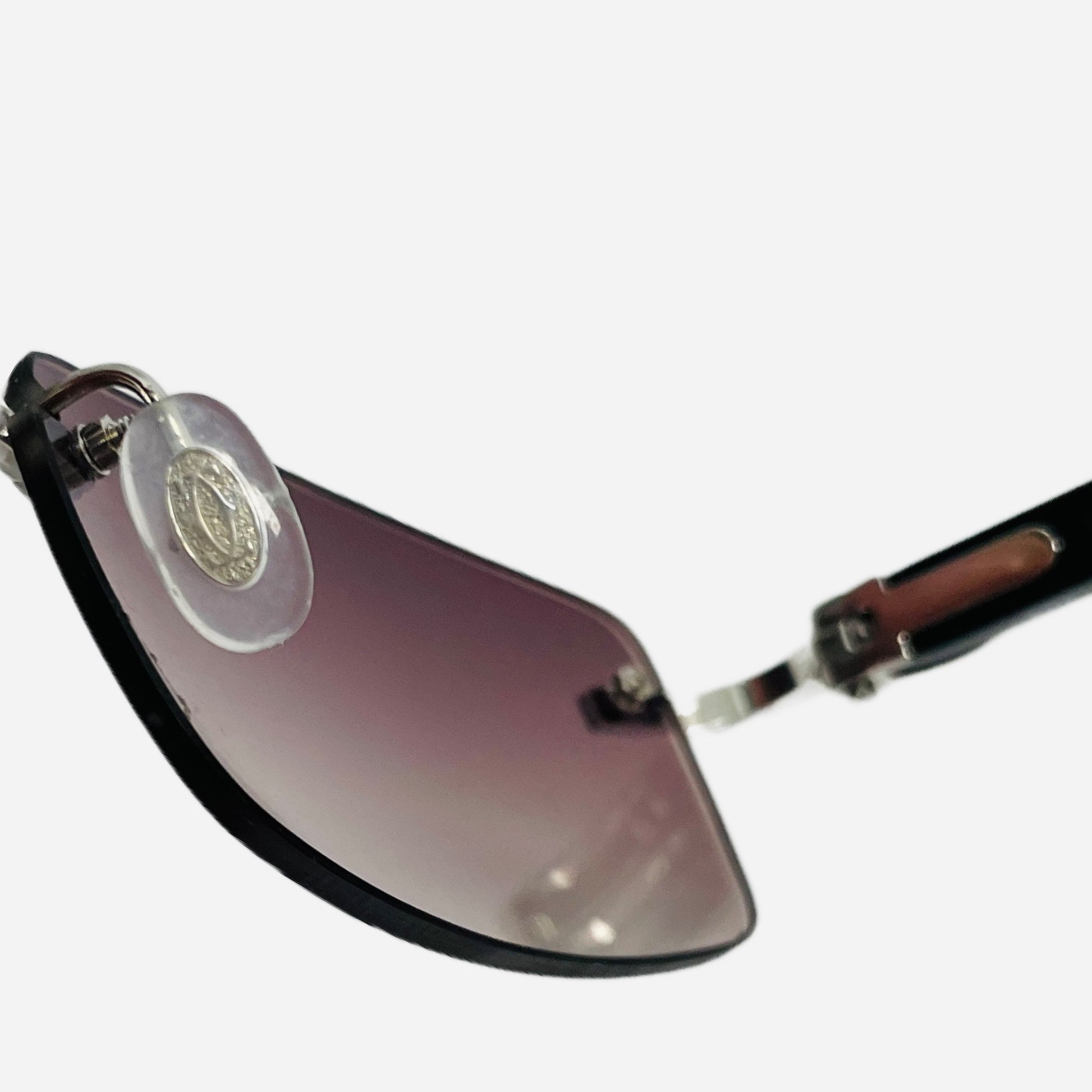 Vintage-Cartier-Ct0086o-Rimless-Titanium-Sonnenbrille-Sunglasses-the-seekers-detail