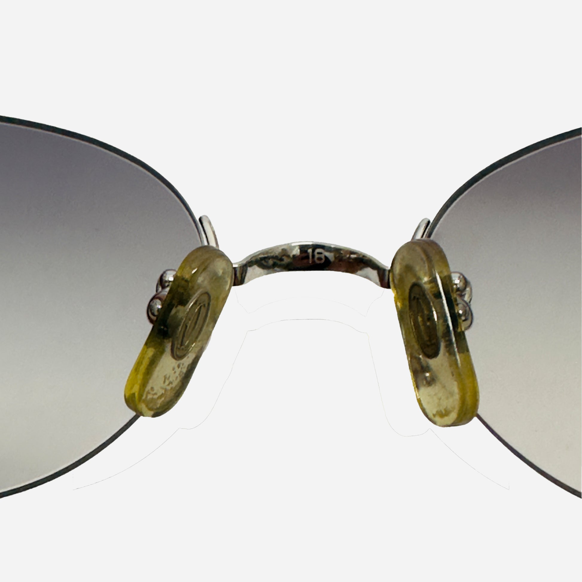Vintage-Cartier-Sonnenbrille-Sunglasses-Little-C-Size-18-Platin-designer-the-seekers-sunglasses-nose